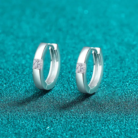 925 Sterling Silver Moissanite Huggie Earrings - SmileBen