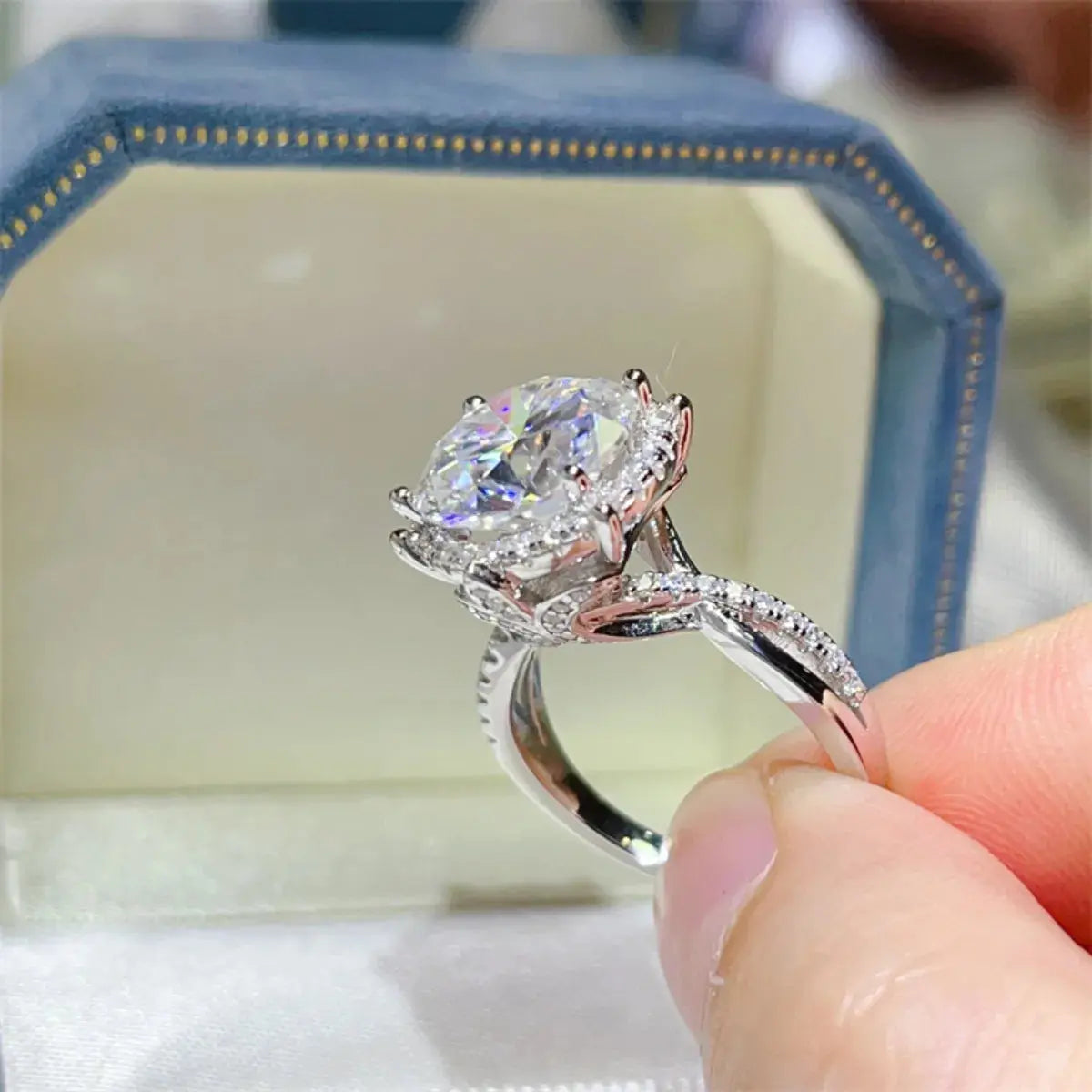 5 Carat Round Cut Moissanite Engagement Ring - SmileBen