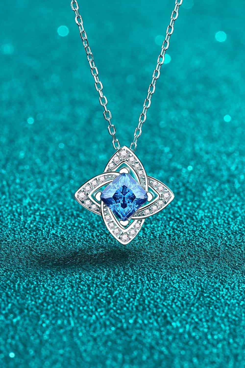 1 Carat Moissanite Floral Pendant Necklace - SmileBen