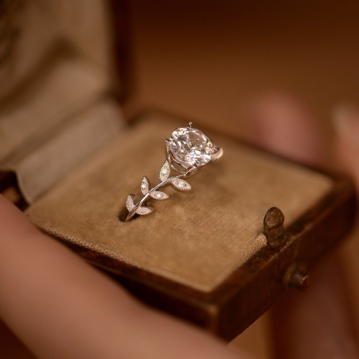 1 Carat Moissanite Leaf Ring In 925 Sterling Silver - SmileBen