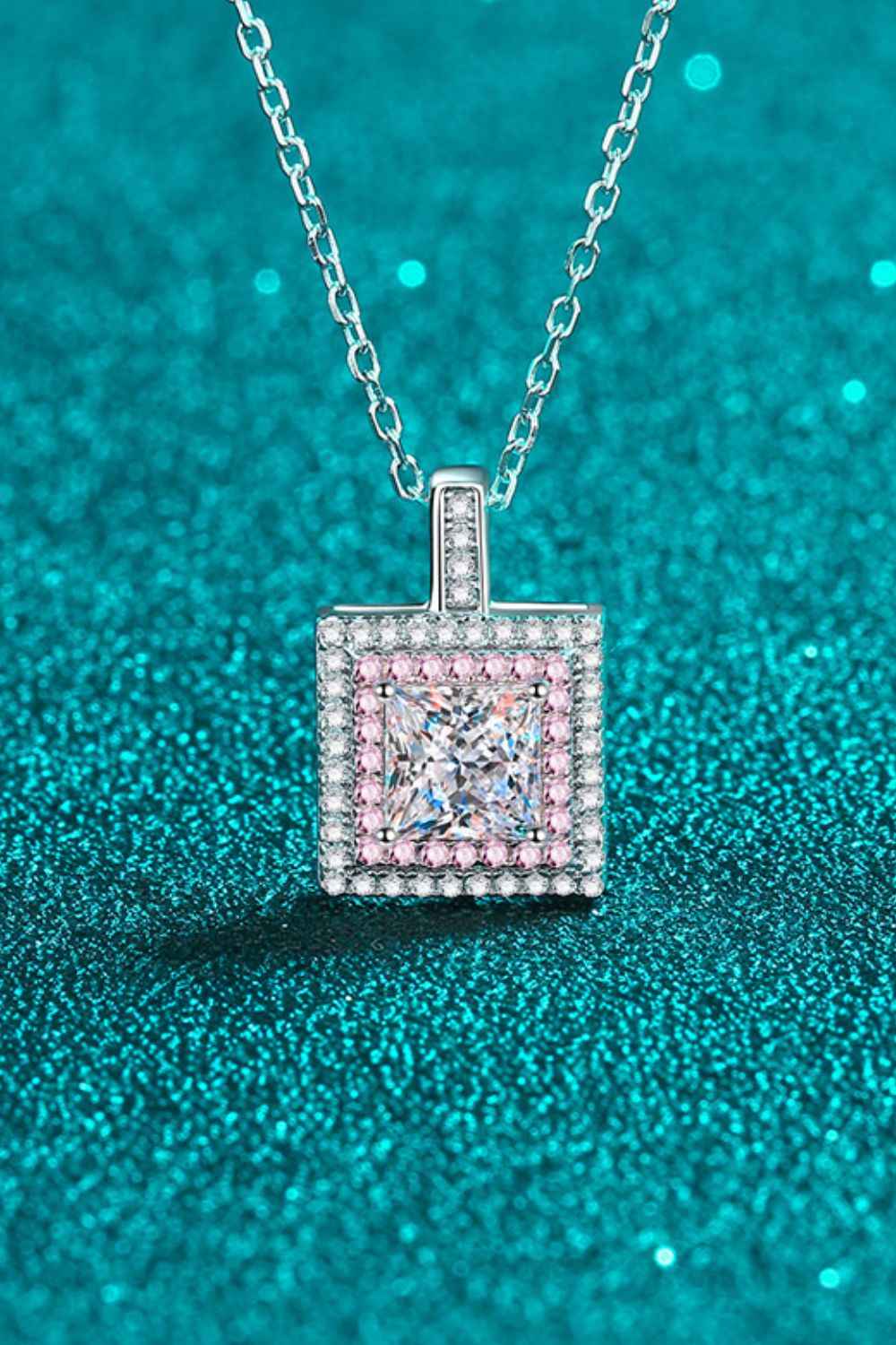 1 Carat Moissanite Square Pendant Chain Necklace - SmileBen