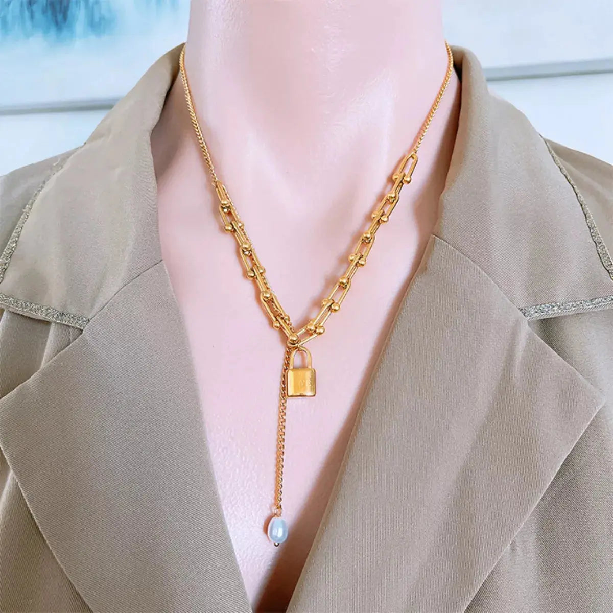 18K Gold-Plated Lock Pendant Necklace - SmileBen