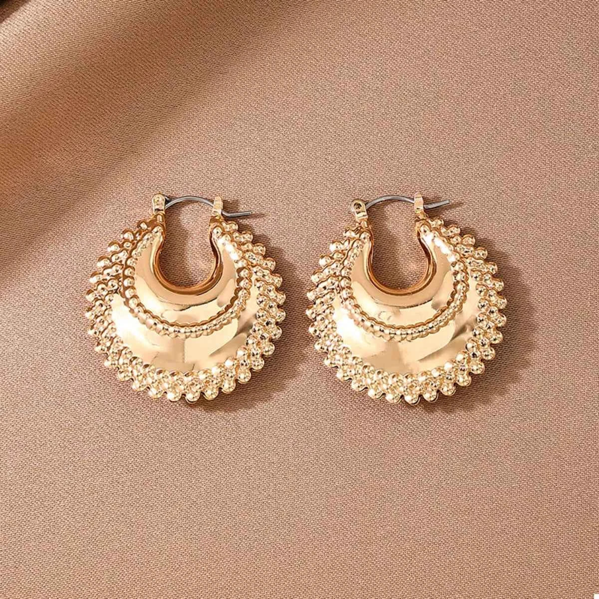 18K Gold - Plated Alloy Crescent Moon Hoop Earrings - SmileBen