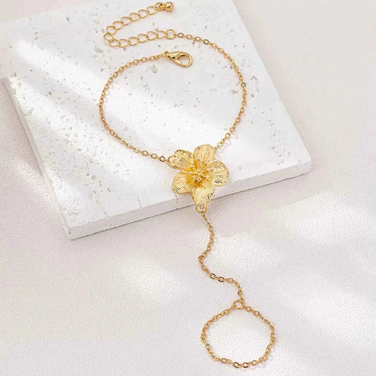18K Gold - Plated Chain Flower Bracelet - SmileBen