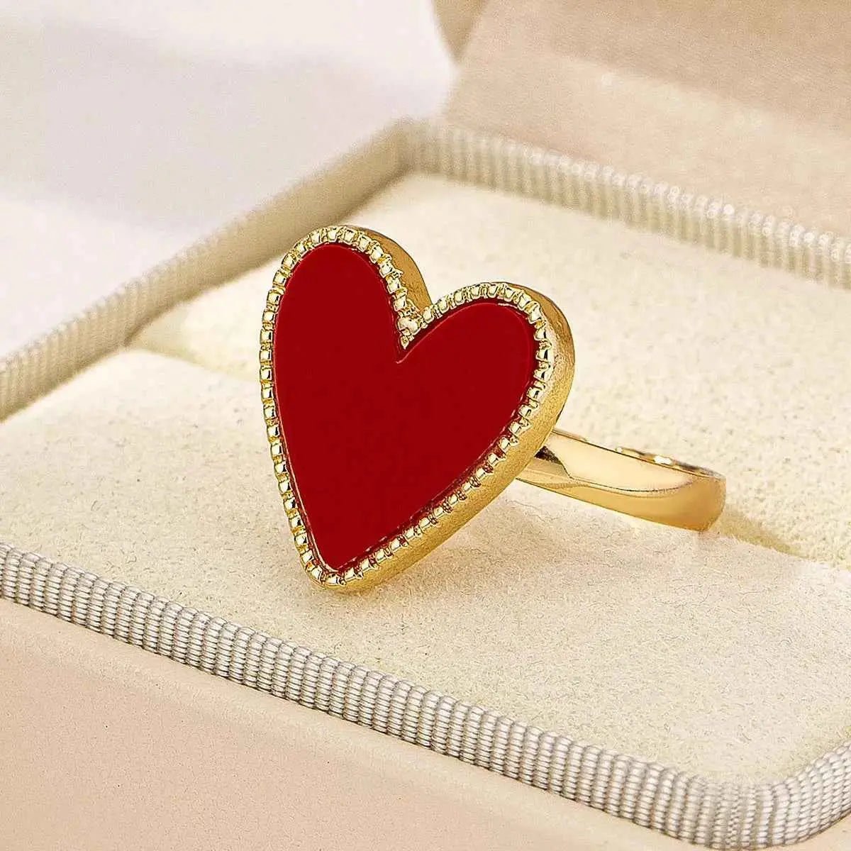 18K Gold - Plated Heart - Shaped Ring - SmileBen