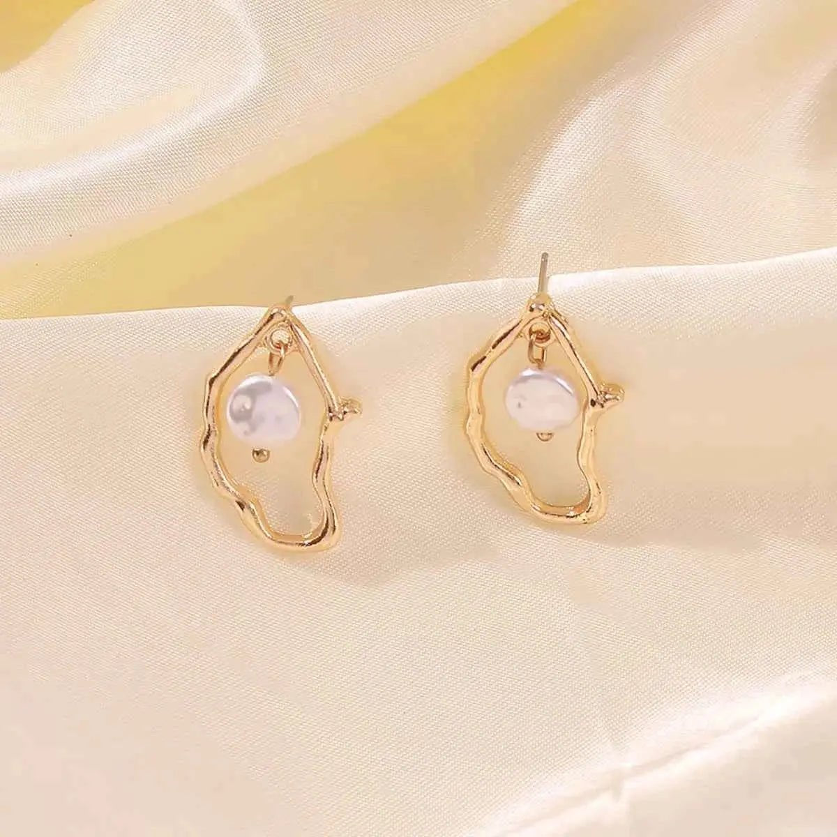 18K Gold - Plated Pearl Earrings - SmileBen