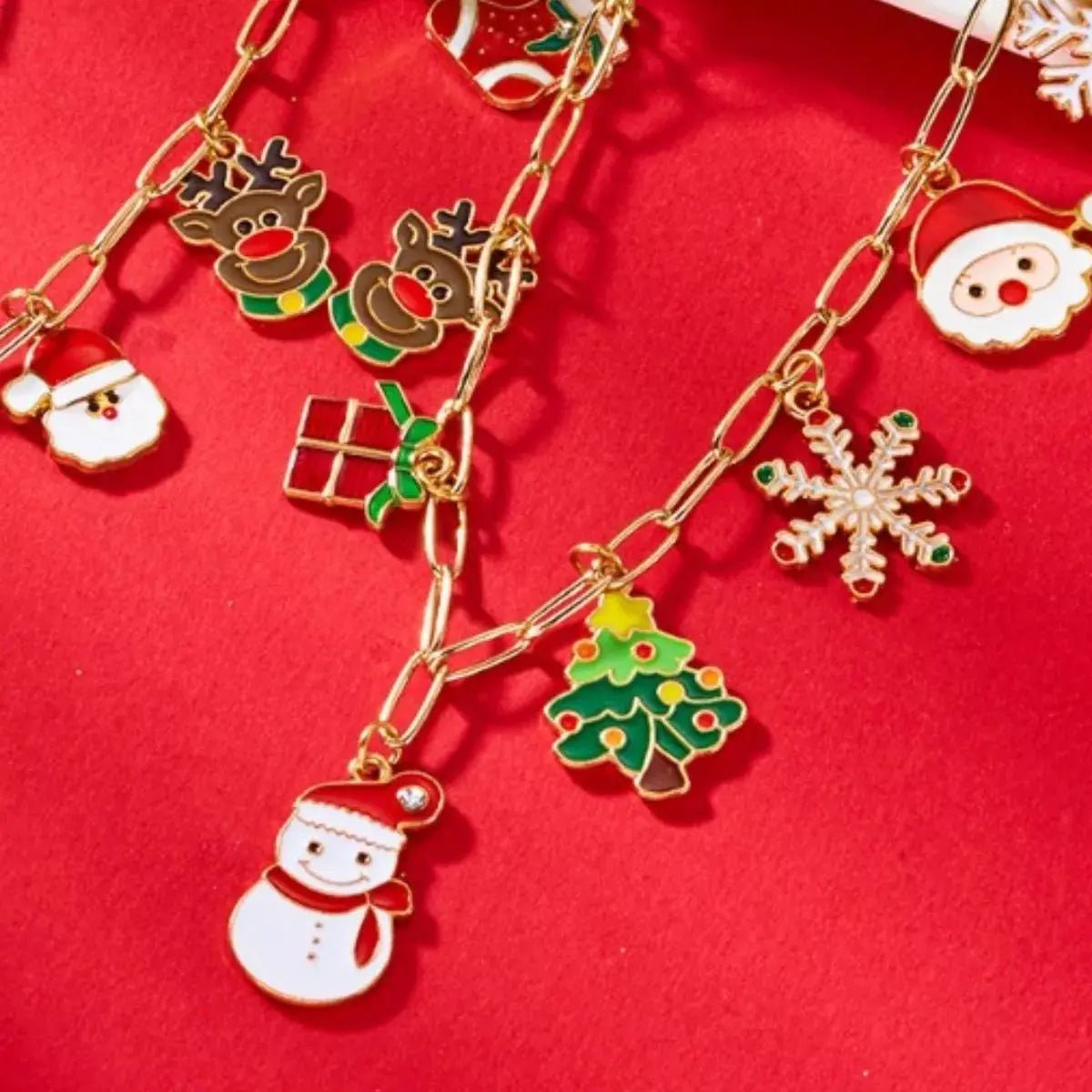 18K Gold - Plated Resin Christmas Theme Necklace - SmileBen