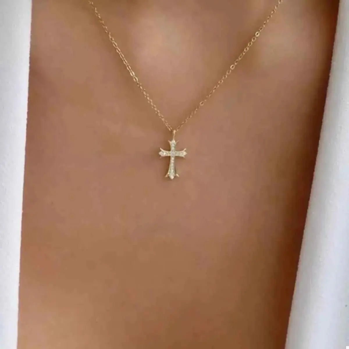 18K Gold - Plated Rhinestone Cross Necklace - SmileBen