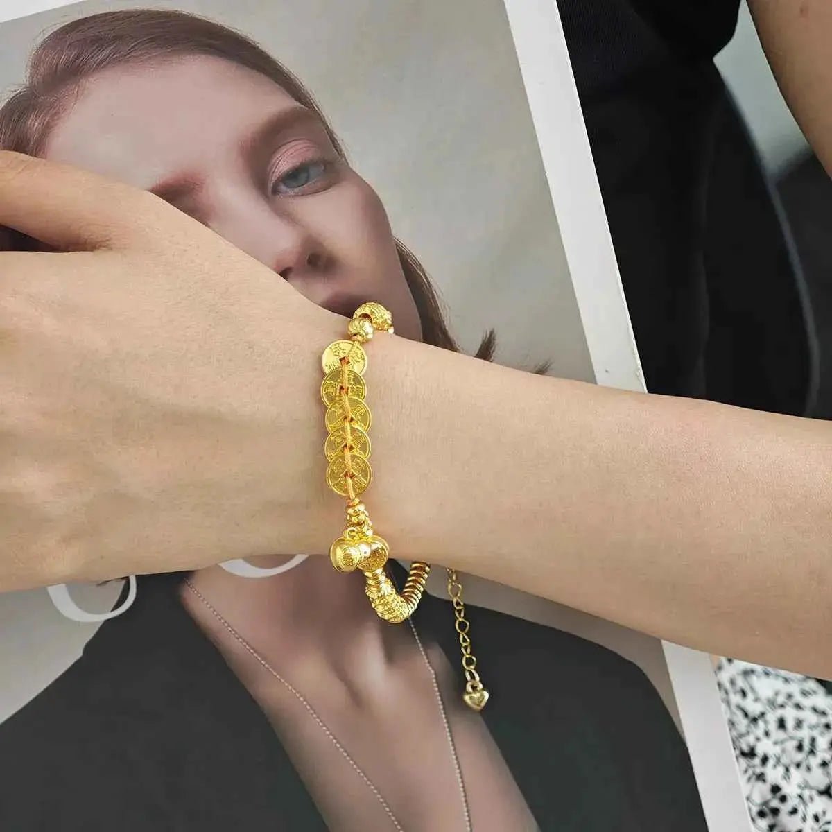18K Gold - Plated Zinc Alloy Coin Bracelet - SmileBen