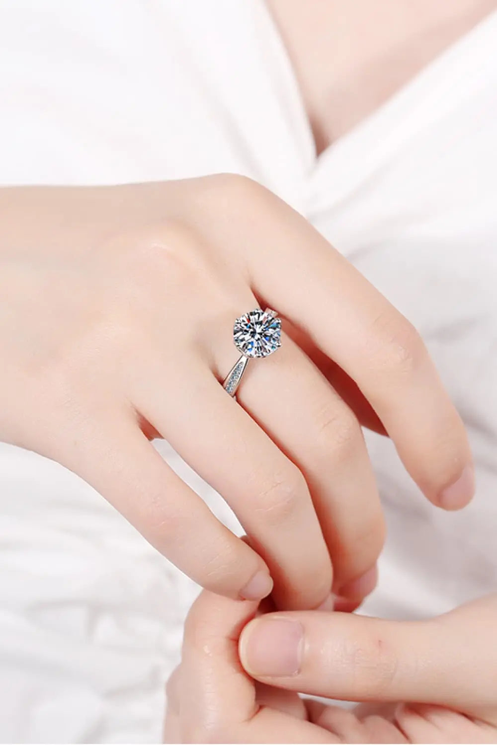 3 Carat Moissanite Rhodium-Plated Side Stone Ring - SmileBen