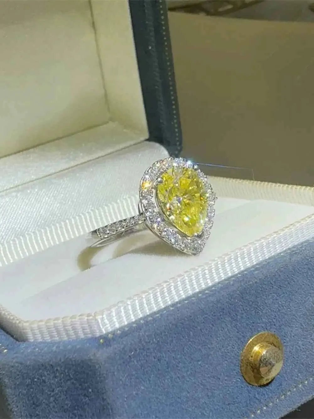 2 Carat Moissanite 925 Sterling Silver Teardrop Shape Ring - SmileBen