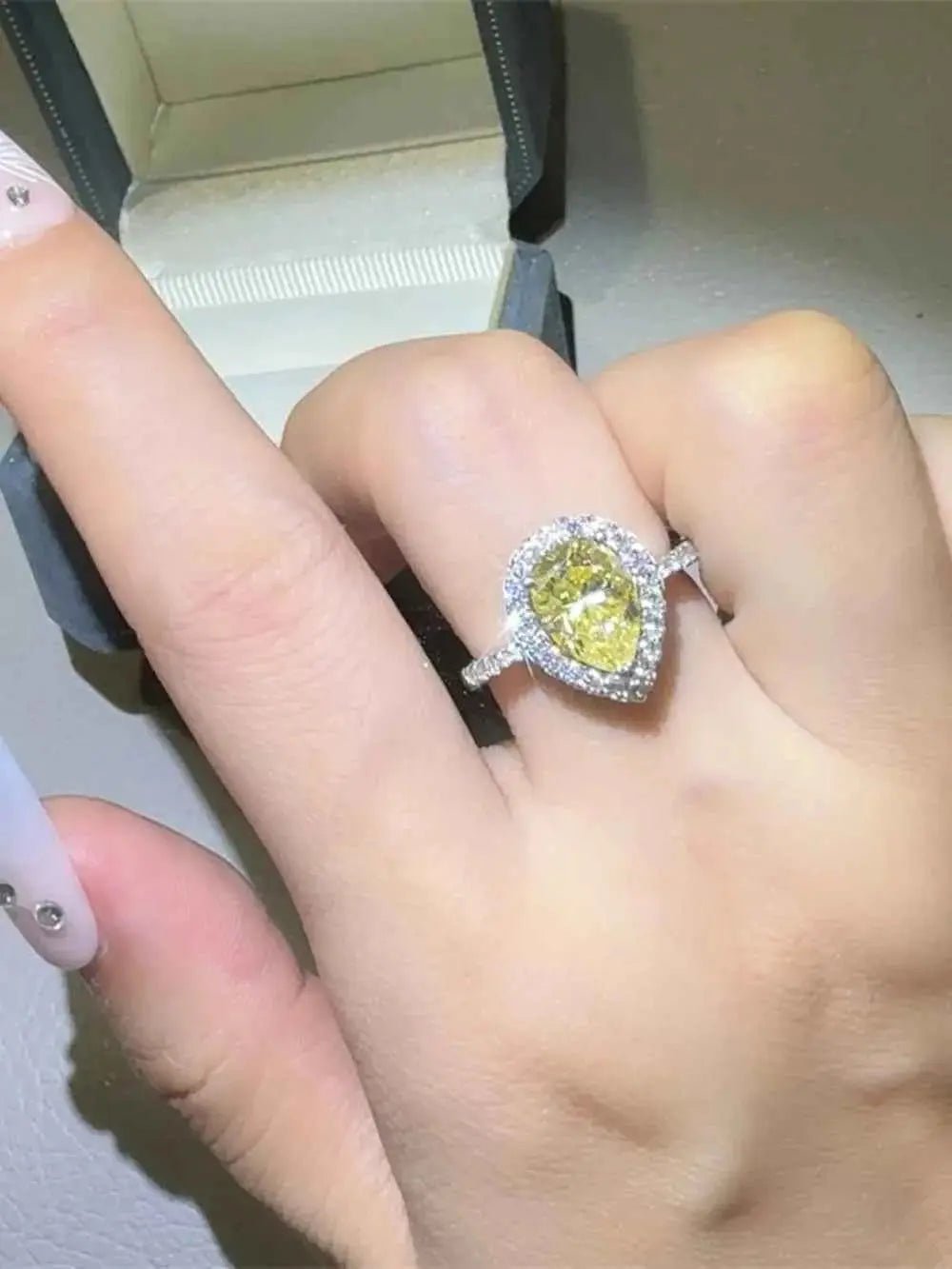 2 Carat Moissanite 925 Sterling Silver Teardrop Shape Ring - SmileBen