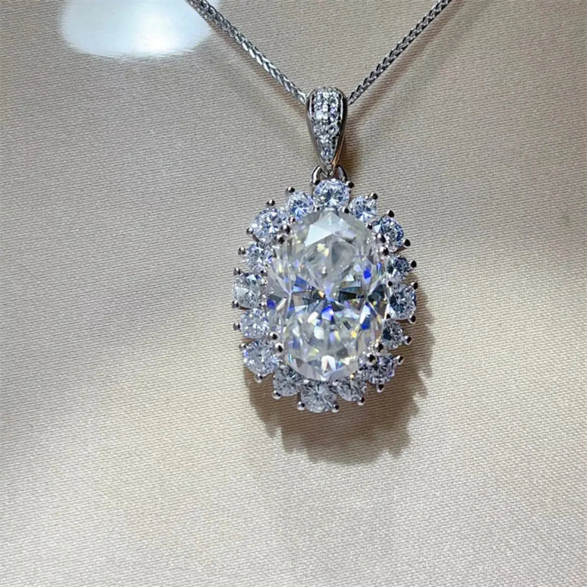 8 Carat Moissanite 925 Sterling Silver Pendant Necklace - SmileBen