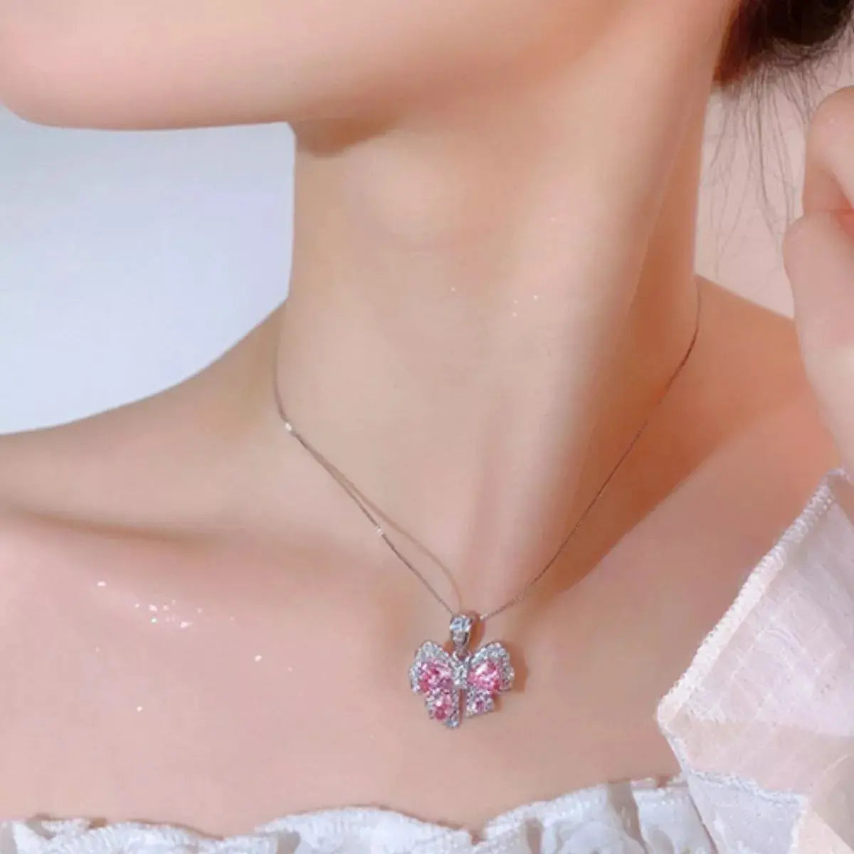 Zircon Bow Pendant Necklace - SmileBen