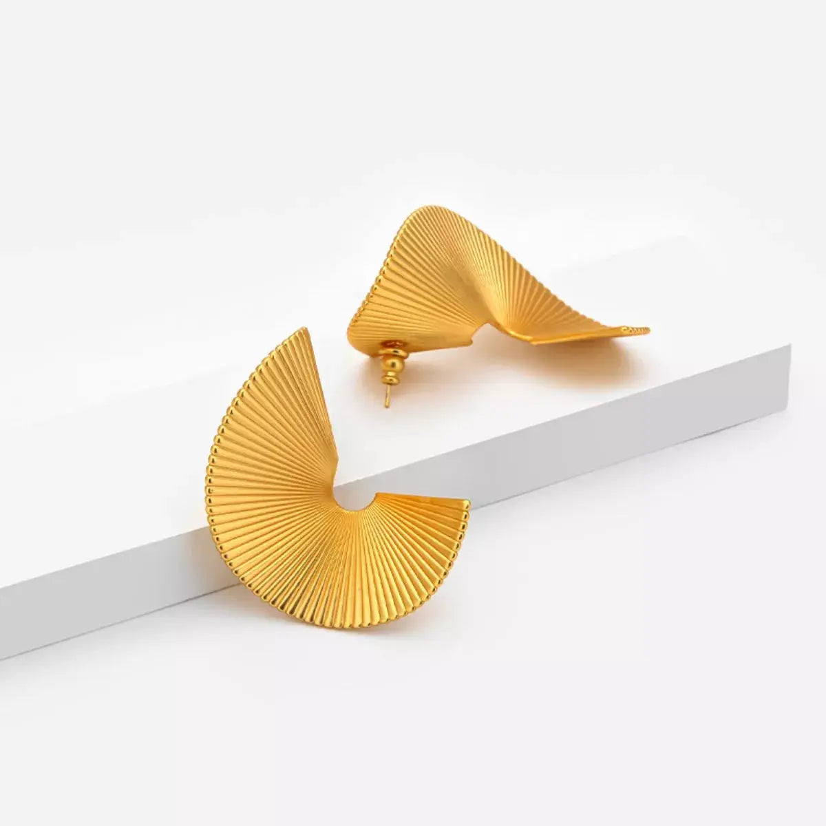 18K Gold-Plated Copper Fan-Shaped Earrings - SmileBen