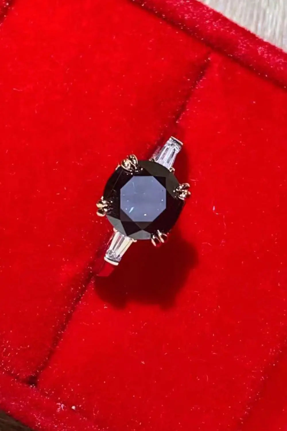 2 Carat Black Moissanite Platinum-Plated Ring - SmileBen
