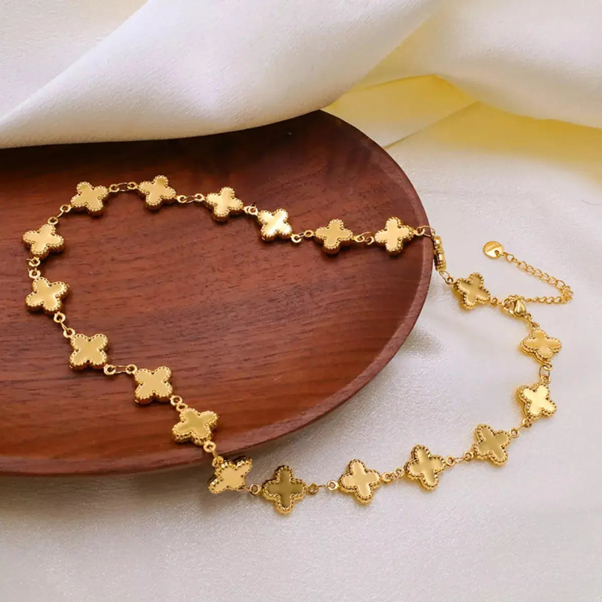 18K Gold-Plated Clover Charm Necklace - SmileBen