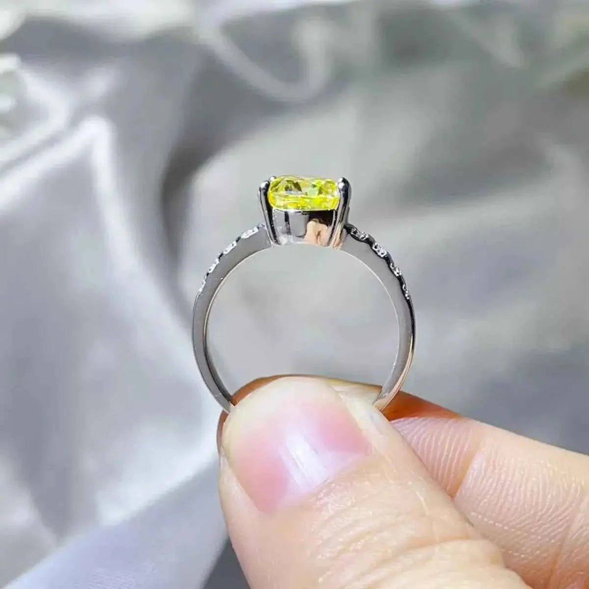 3 Carat Moissanite Oval 925 Sterling Silver Ring - SmileBen