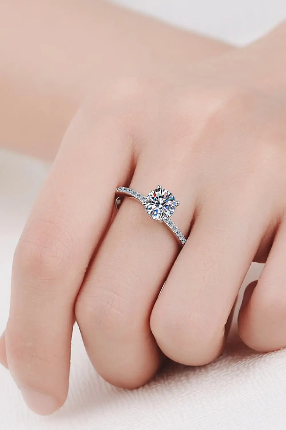 1 Carat Moissanite Rhodium-Plated Side Stone Ring - SmileBen