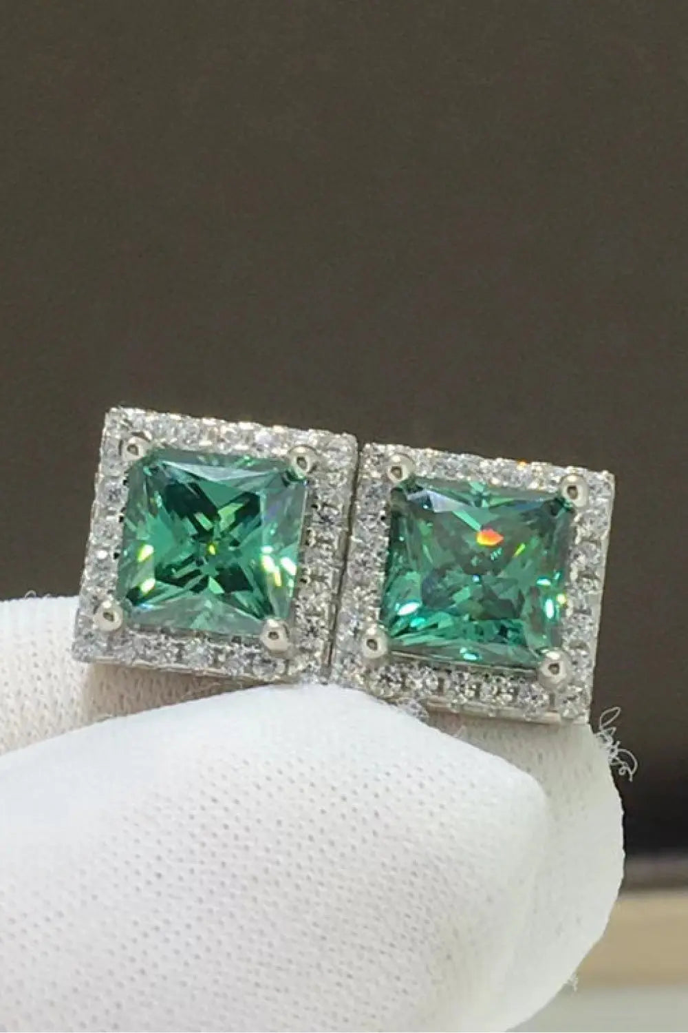 2 Carat Moissanite Square Stud Earrings - SmileBen