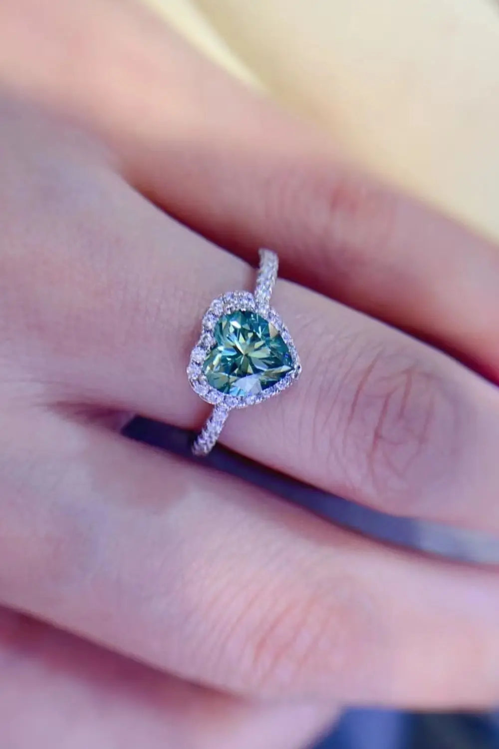 1-Carat Moissanite Heart Ring - SmileBen