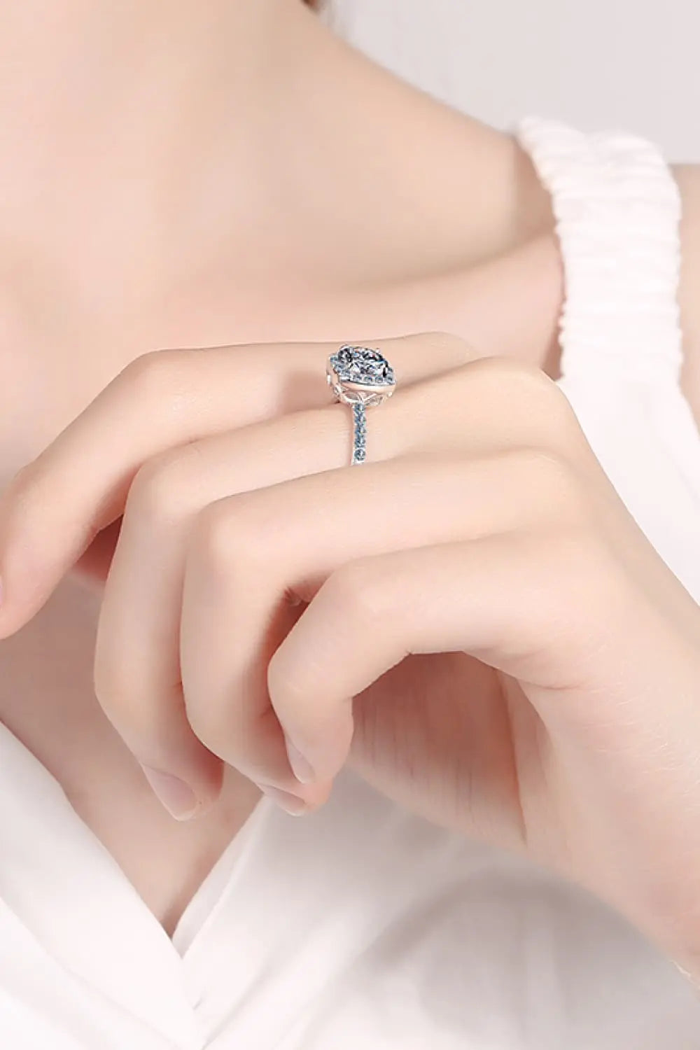 2 Carat Moissanite Square Halo Ring - SmileBen