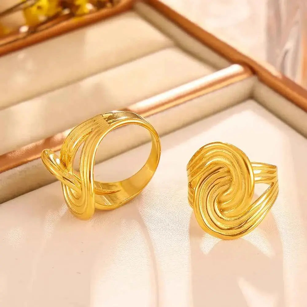 18K Gold-Plated Twisted Ring - SmileBen