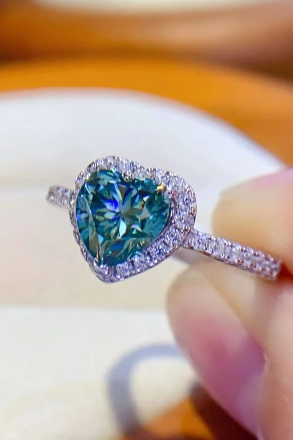 1-Carat Moissanite Heart Ring - SmileBen