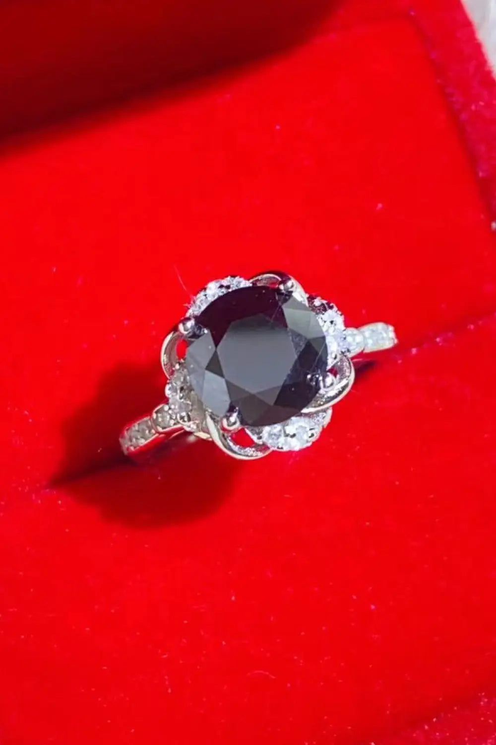 2 Carat Black Moissanite Floral Ring - SmileBen