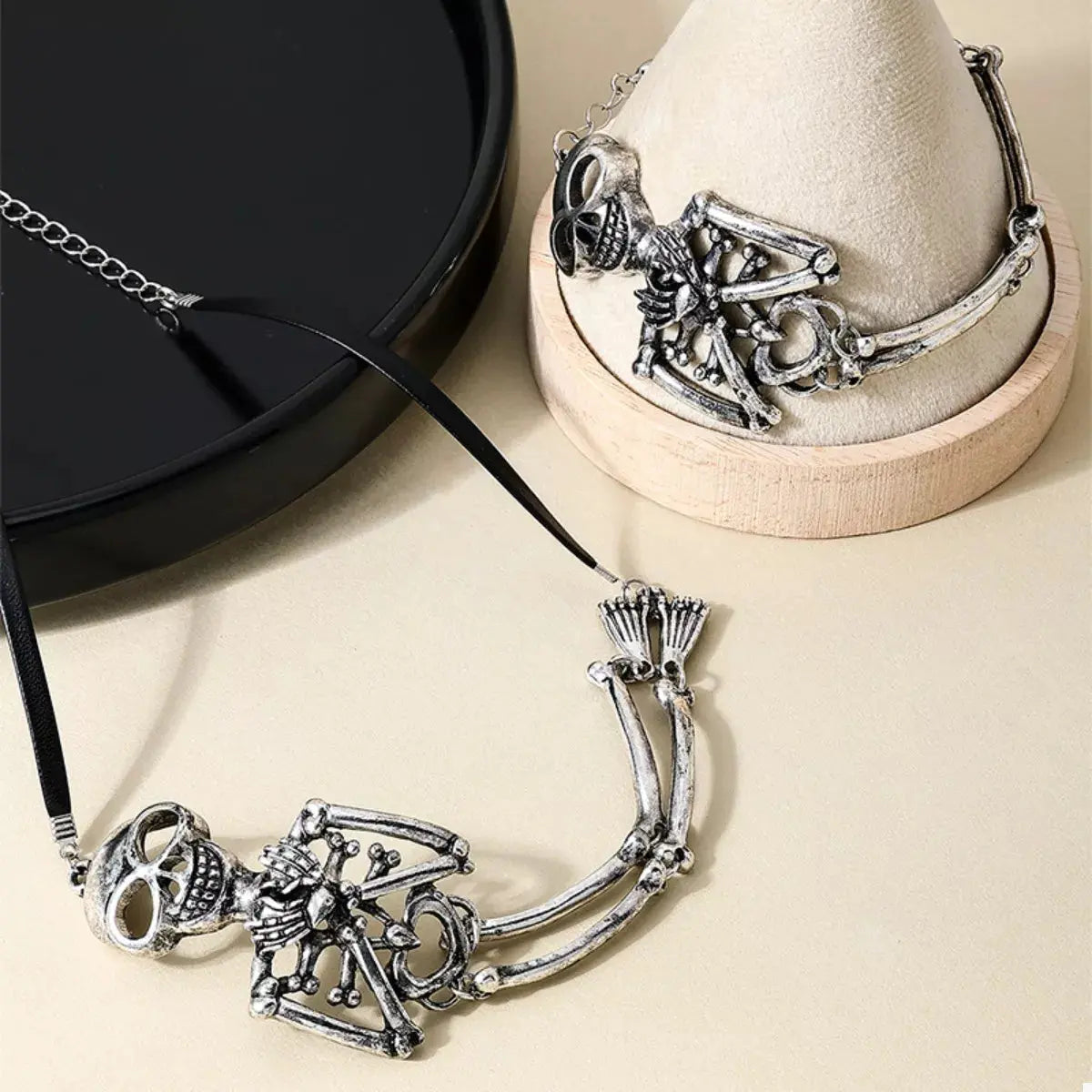 Alloy Skull Necklace and Bracelet Jewelry Set - SmileBen