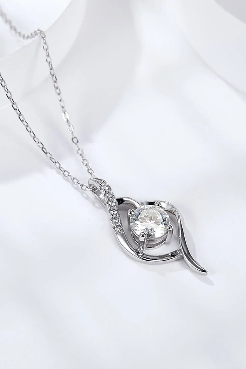 Platinum-Plated 1 Carat Moissanite Pendant Necklace - SmileBen