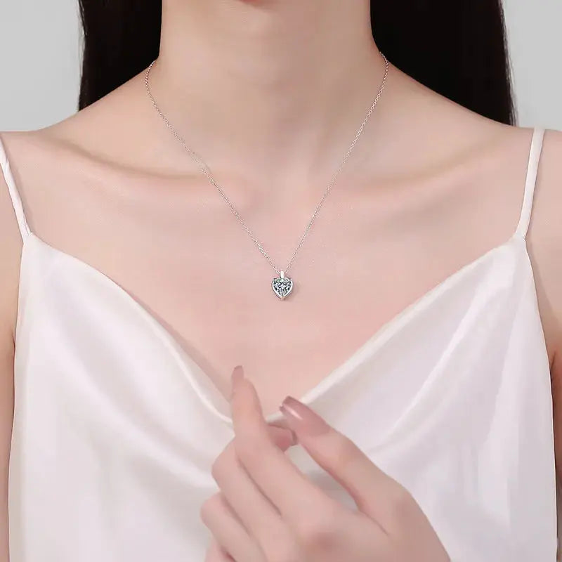 2 Carat Moissanite 925 Sterling Silver Heart Shape Necklace - SmileBen