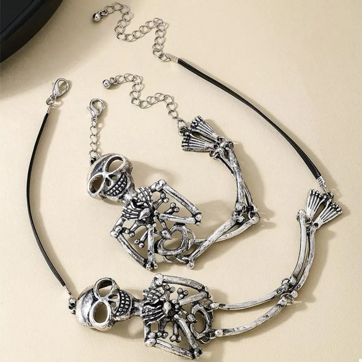 Alloy Skull Necklace and Bracelet Jewelry Set - SmileBen