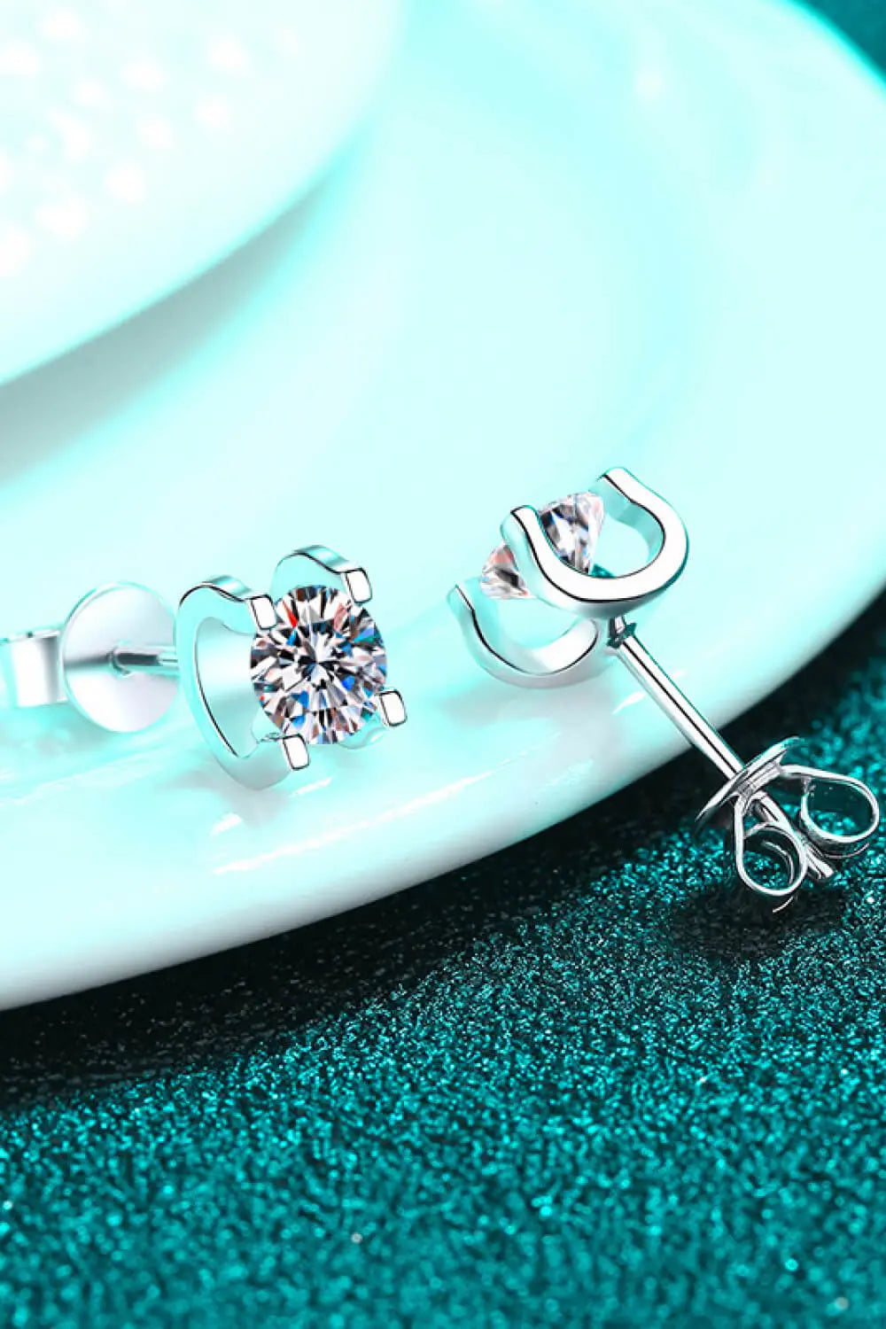 Limitless Love 1 Carat Moissanite Stud Earrings - SmileBen