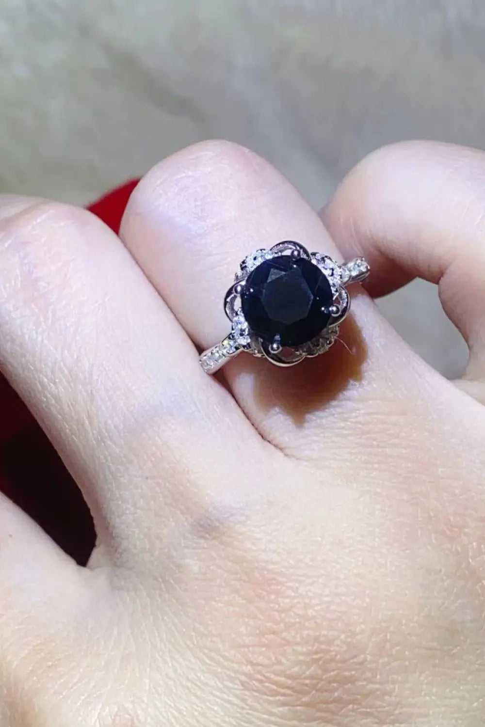 2 Carat Black Moissanite Floral Ring - SmileBen