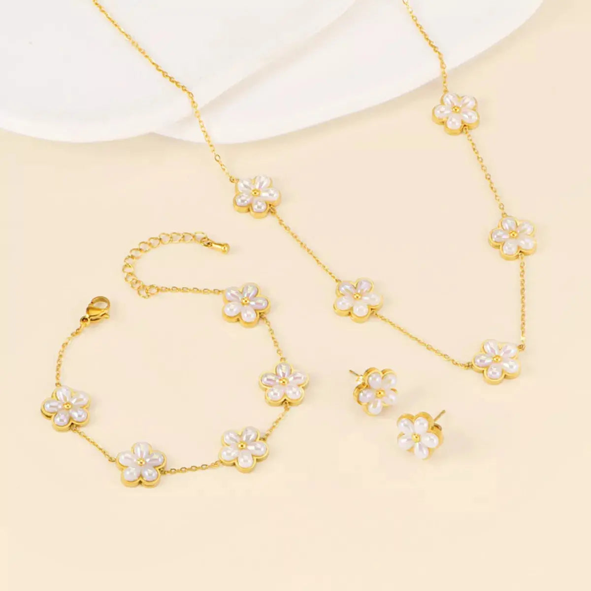 18K Gold-Plated Flower Jewelry Set - SmileBen