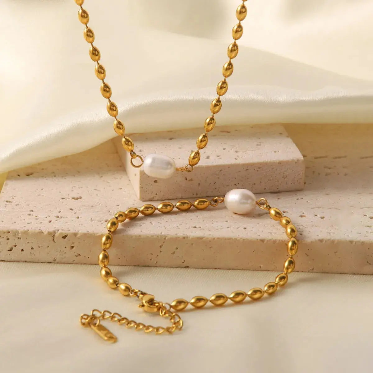 Pearl and Gold Chain Jewelry Set with Necklace and Bracelet - SmileBen