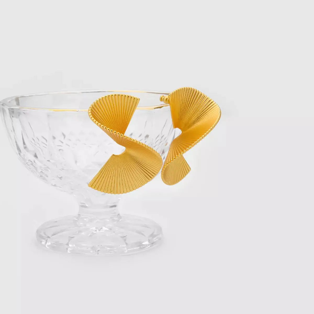 18K Gold-Plated Copper Fan-Shaped Earrings - SmileBen