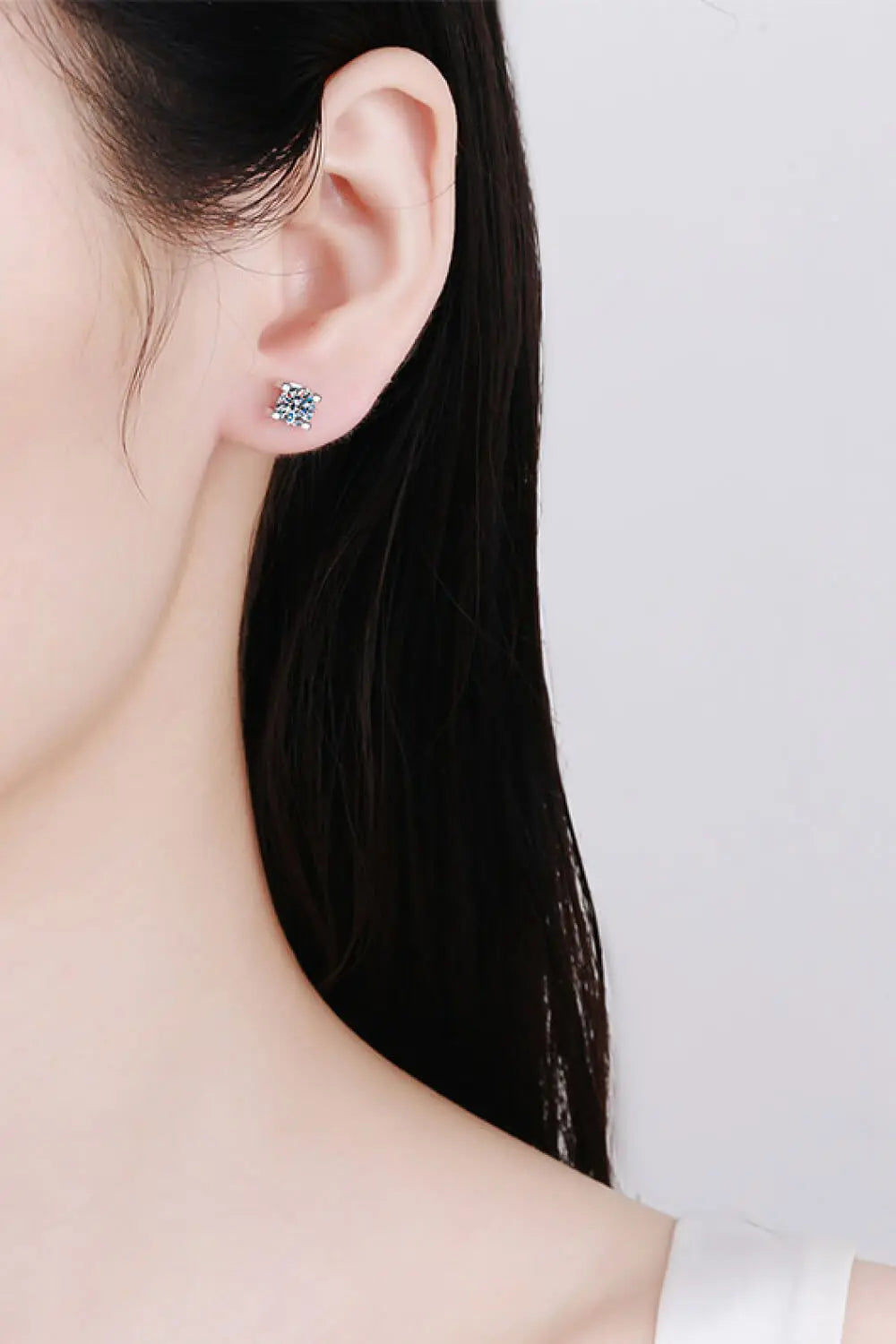 Limitless Love 1 Carat Moissanite Stud Earrings - SmileBen