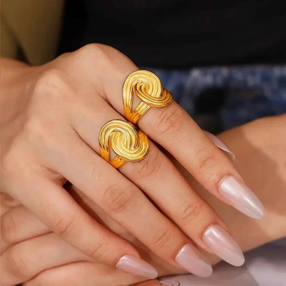 18K Gold-Plated Twisted Ring - SmileBen