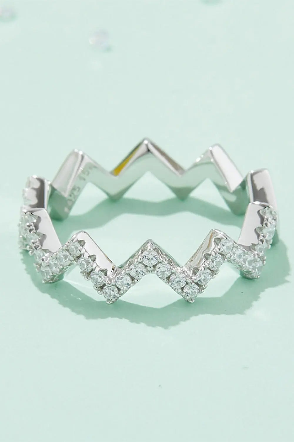 Moissanite Wavy Band Ring - SmileBen
