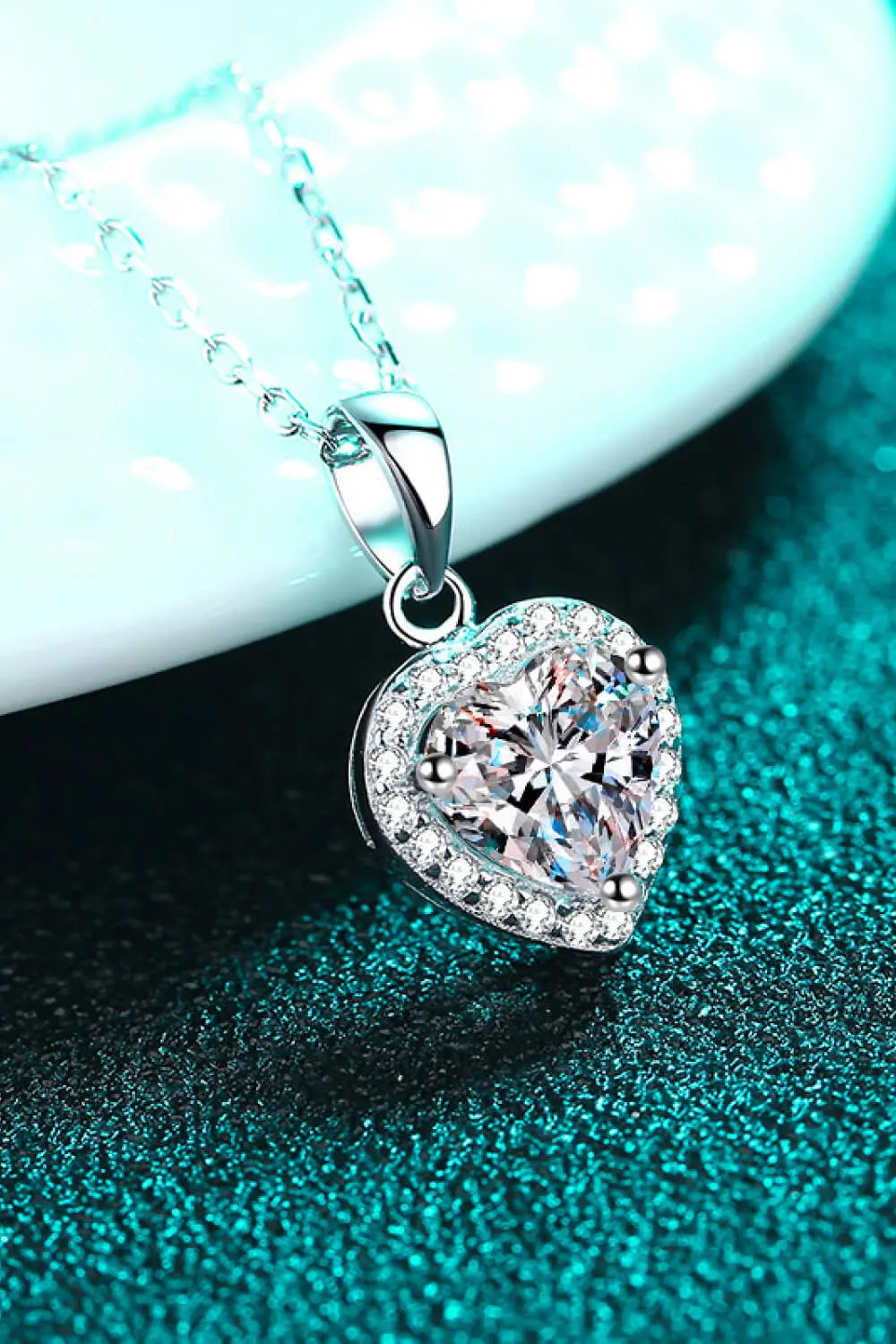 1 Carat Moissanite Heart Pendant Chain Necklace - SmileBen