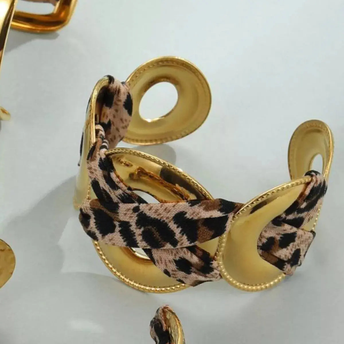 Leopard Ribbon 18K Gold-Plated Open Bracelet - SmileBen