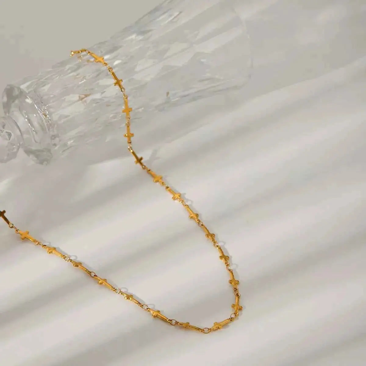 18K Gold-Plated Cross Necklace - SmileBen