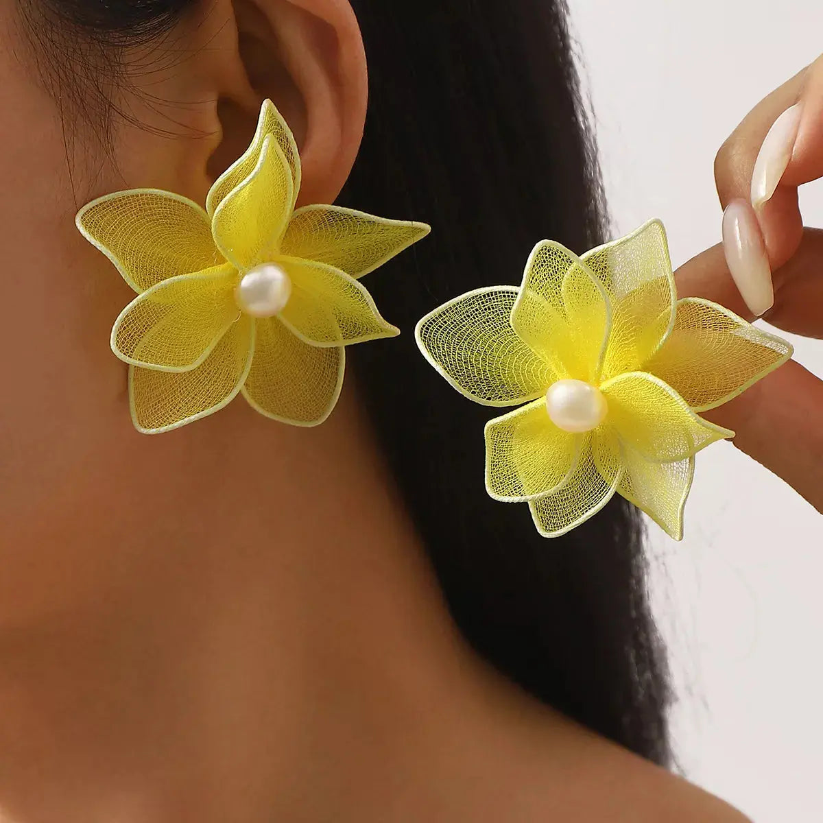 Flower Pearl Stud Earrings - SmileBen
