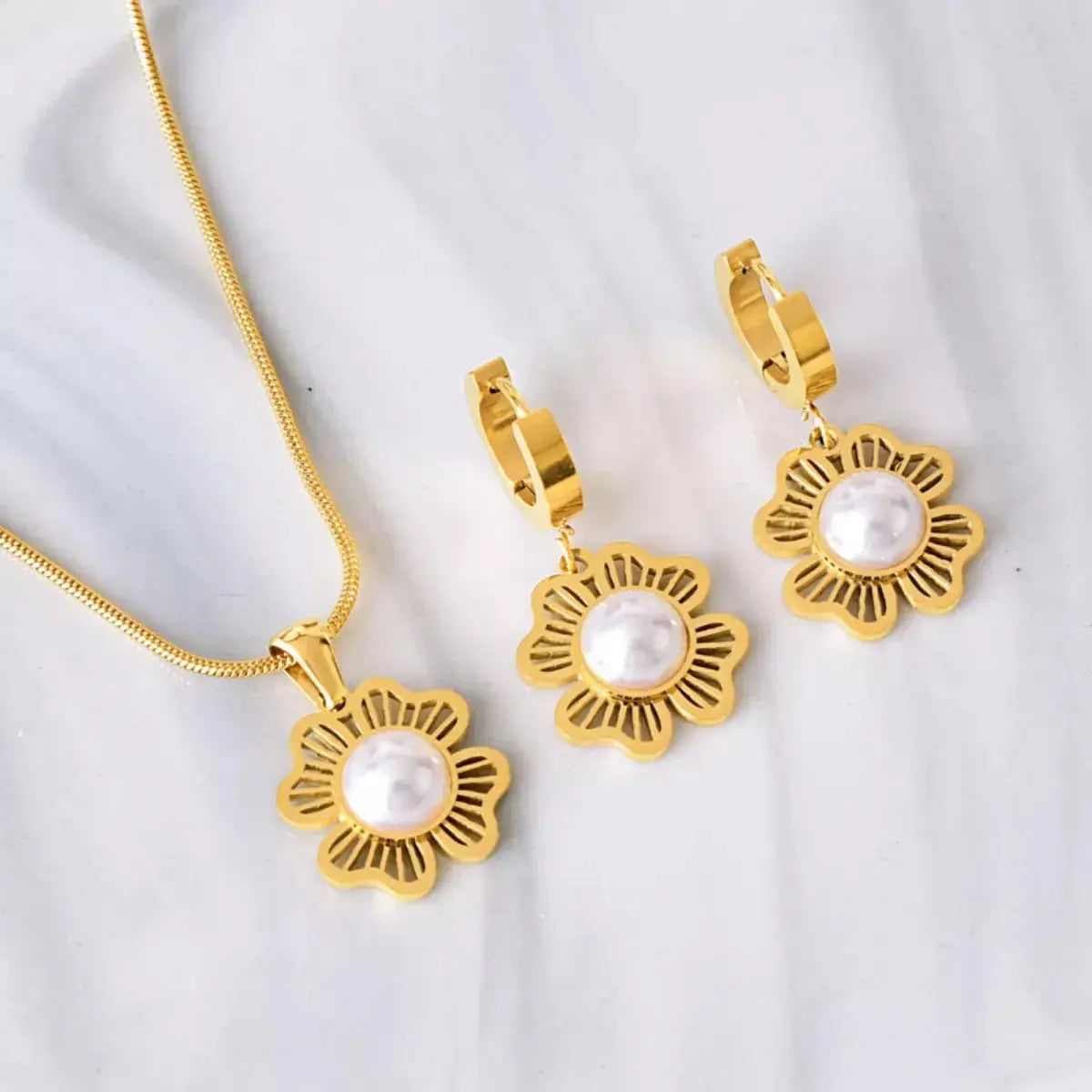 18K Gold-Plated Flower Jewelry Set - SmileBen