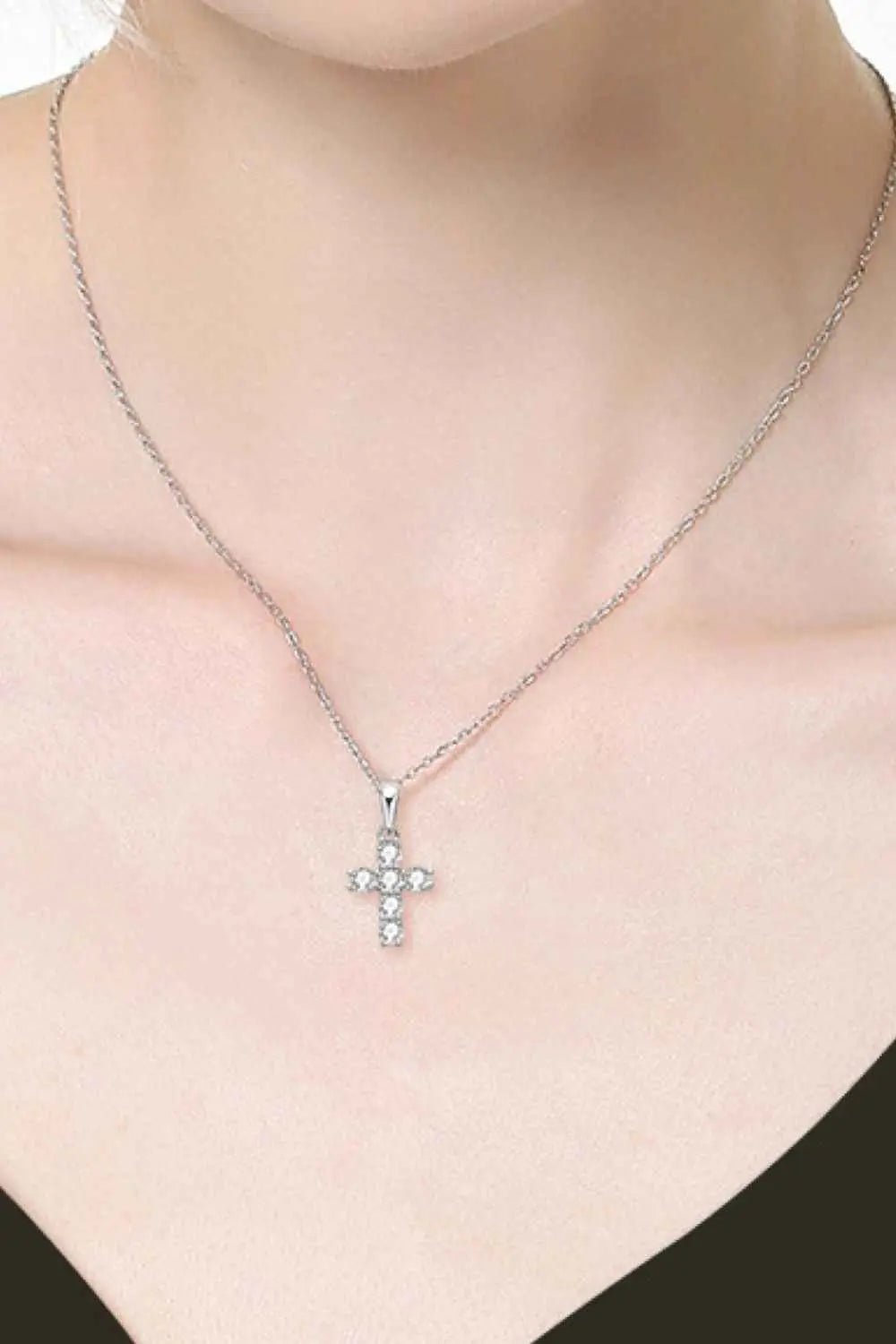 925 Sterling Silver Cross Moissanite Pendant Necklace - SmileBen