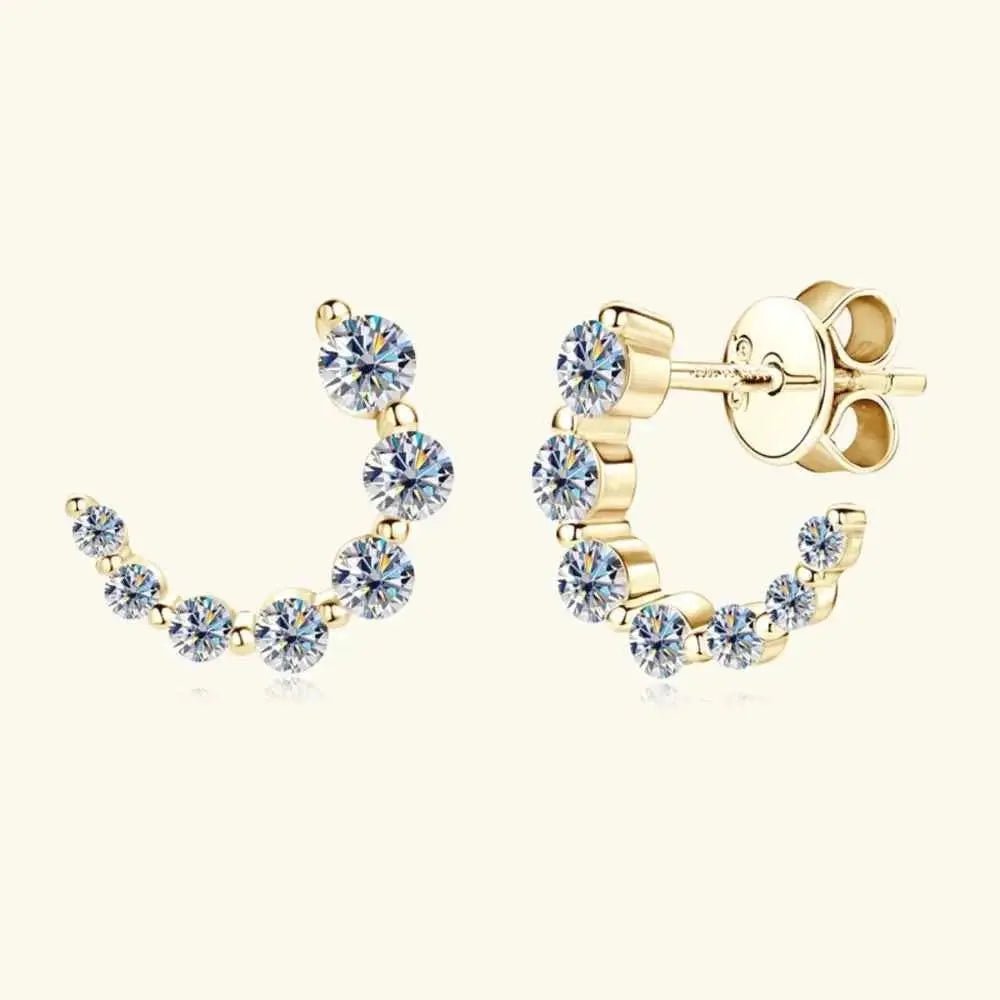 925 Sterling Silver Inlaid Moissanite Stud Earrings - SmileBen