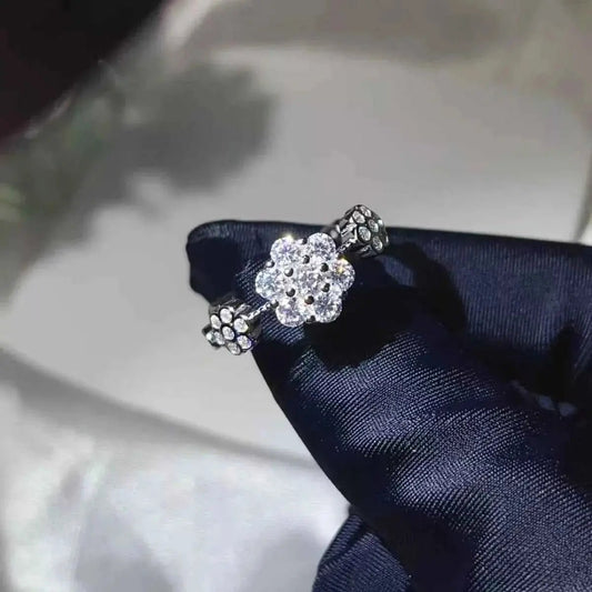 925 Sterling Silver Moissanite Flower Ring - SmileBen