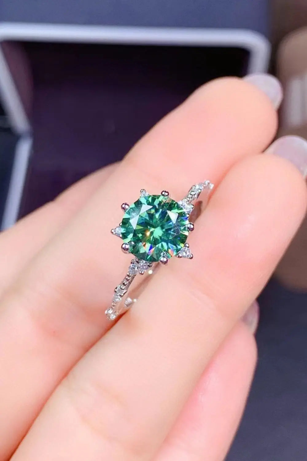 All Eyes On Me 1 Carat Moissanite Platinum-Plated Ring - SmileBen